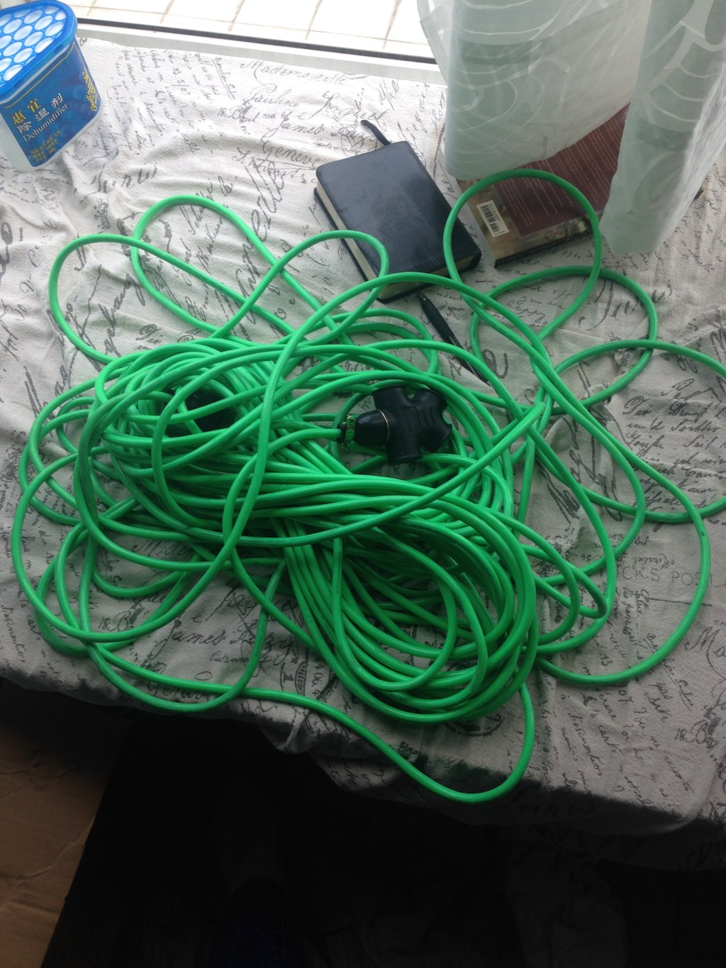 Bye Bye Che Barn: Or, the day I bought a 35 meter extension cord to avoid a&nbsp;guy.